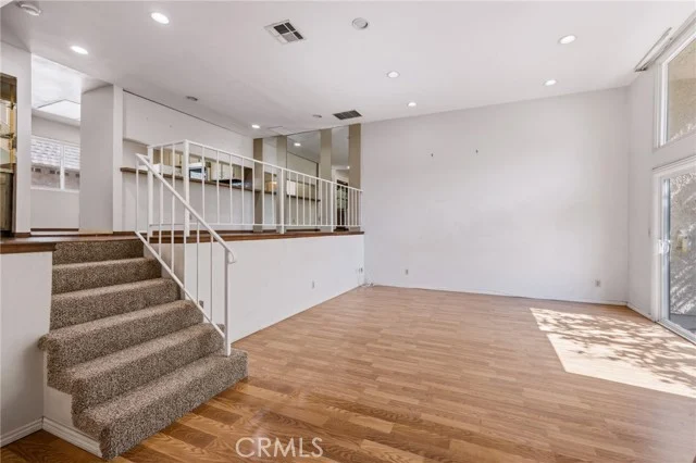 17943 Magnolia Boulevard #16 photo 2