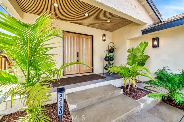 22120 Costanso Street photo 2