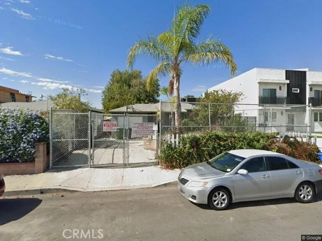5647 Satsuma, Los Angeles