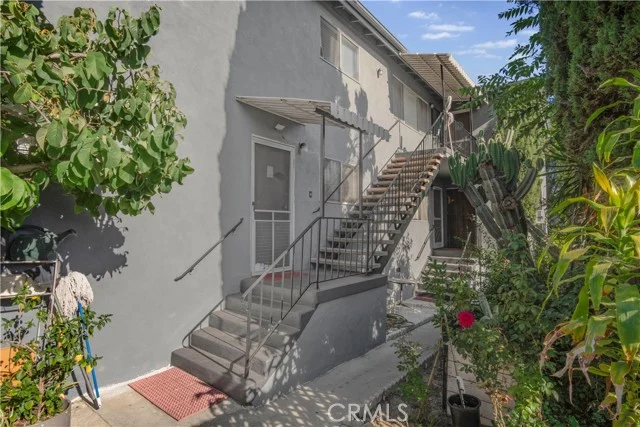 5620 Stratford photo 2