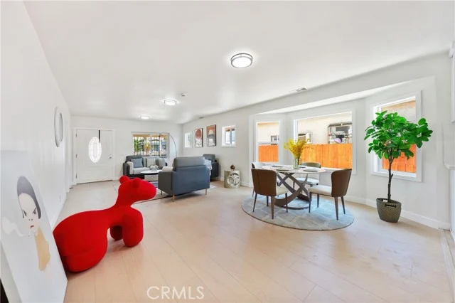 1132 W 55th Street photo 3