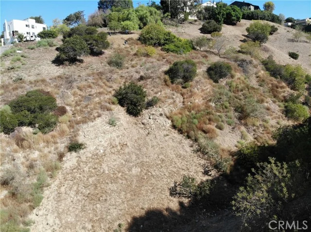2105 Moss Avenue photo 2
