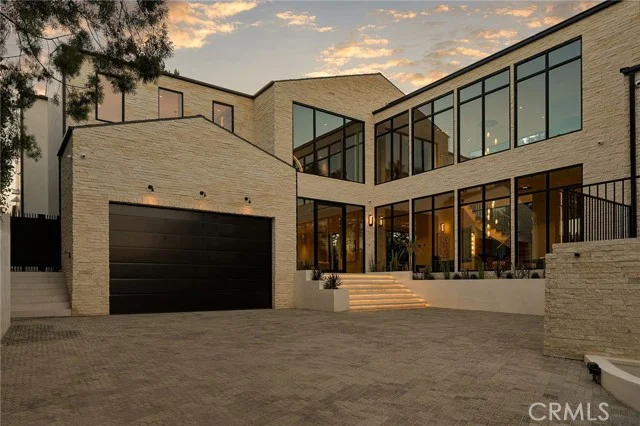 16093 Royal Oak Road photo 3