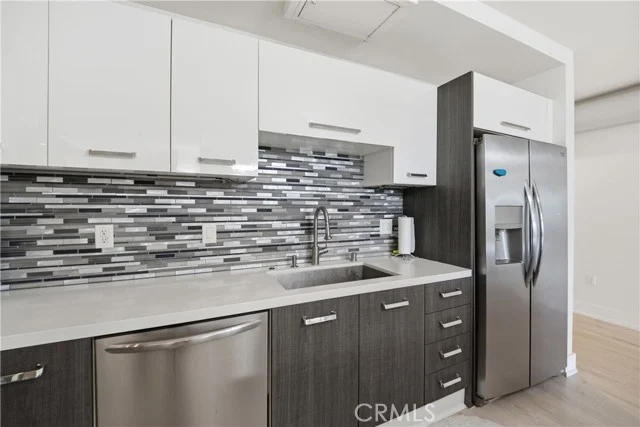 433 Pine Avenue #201 photo 3