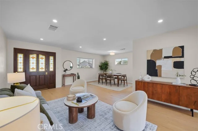 5206 Ruby Street photo 2