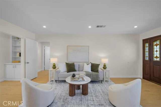 5206 Ruby Street photo 4