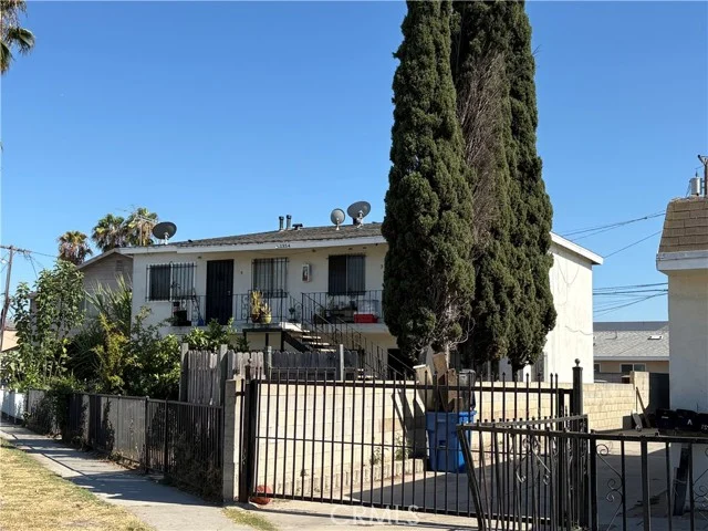 1354 E Wesley photo 4