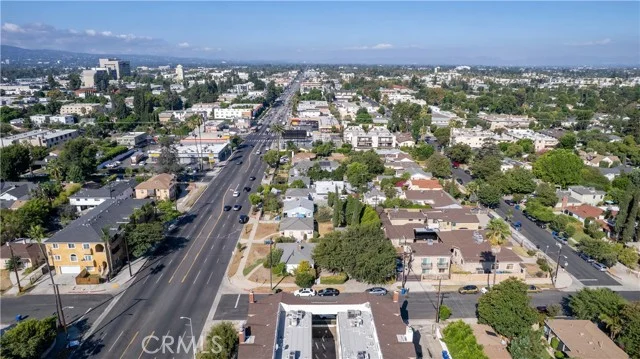 14005 Victory Boulevard photo 5