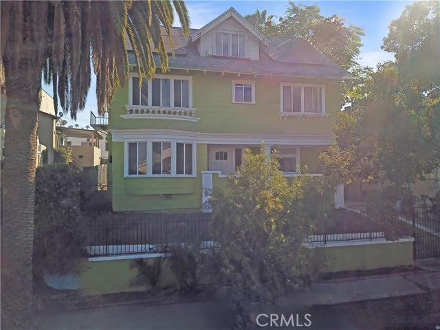 216 S Lake Street photo 2