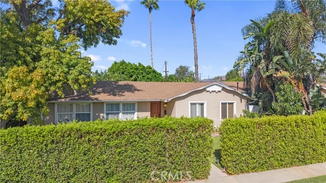 11201 Petit Avenue photo 3