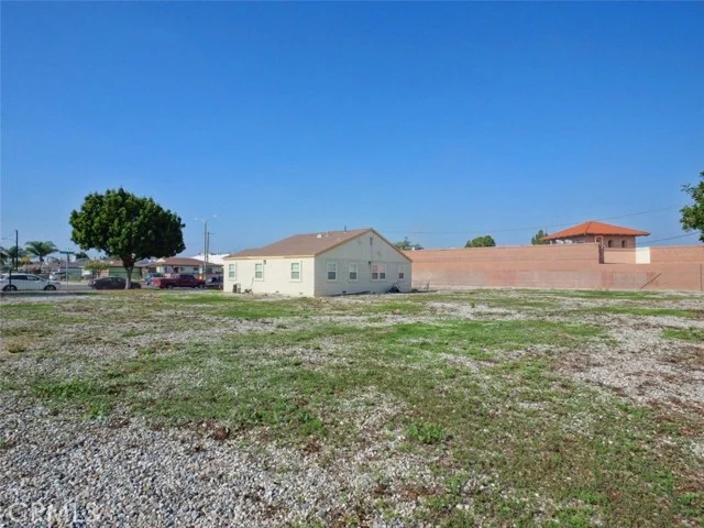 22108 Avalon photo 3
