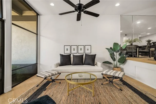 6112 Marina Pacifica N photo 4