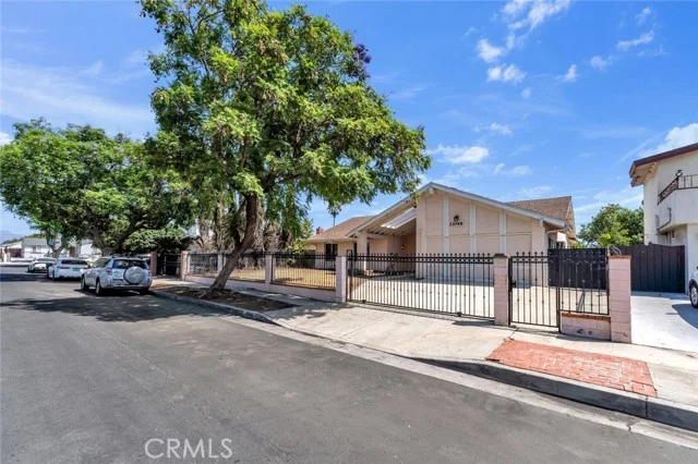13046 Ebell Street photo 2