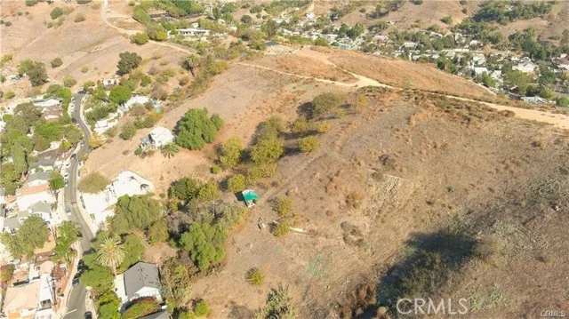 2927 North Thomas photo 4