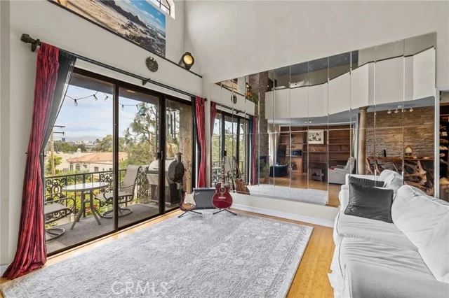 8712 Gregory Way #402 photo 3