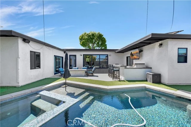 2916 Charlemagne Avenue, Long Beach