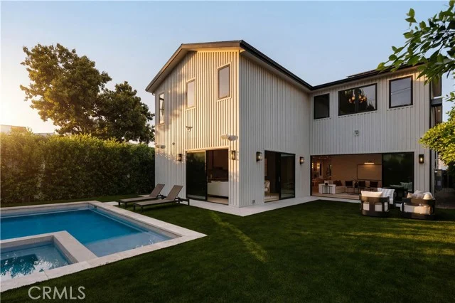 4273 Murietta Avenue photo 2