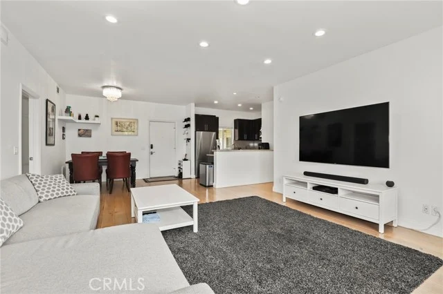 2263 Fox Hills Drive #203 photo 4