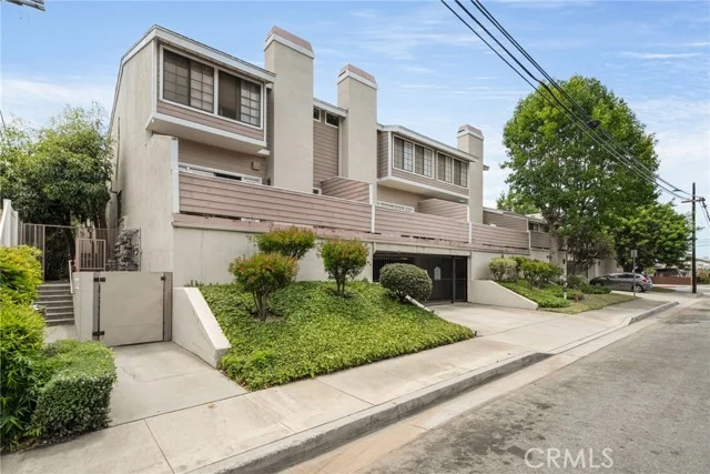 2700 Arlington Avenue #115 photo 4