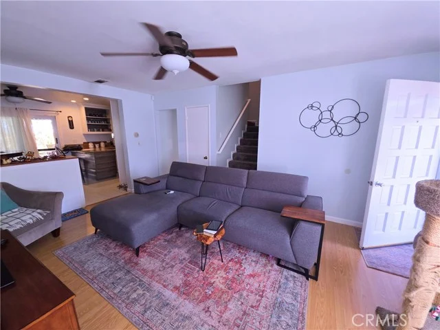 22122 Kenwood photo 4
