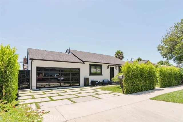10414 Tiara Street photo 4