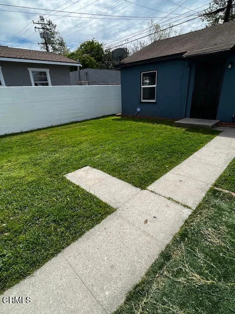 320 E Market Street photo 5