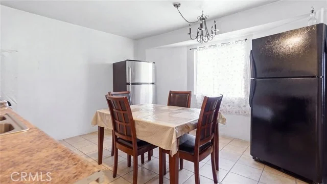 1374 E Vernon photo 5
