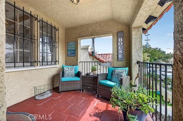 141 Glendora Avenue photo 3