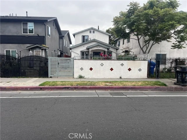 10970 Avalon Boulevard photo 1