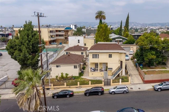 317 N Occidental photo 2