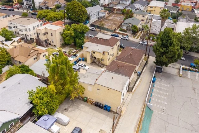 317 N Occidental photo 4