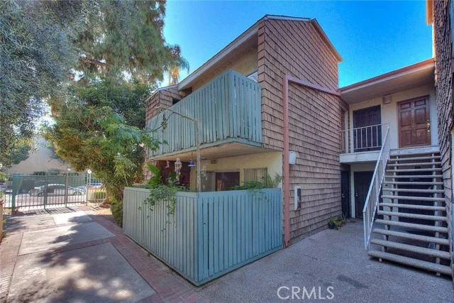5700 Etiwanda #212, Tarzana