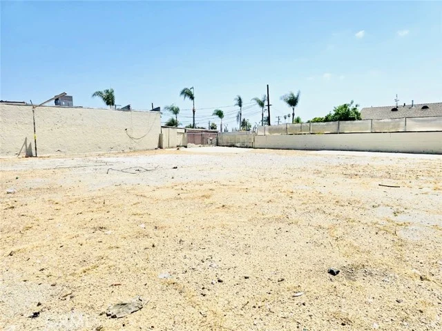 3900 Whittier photo 3
