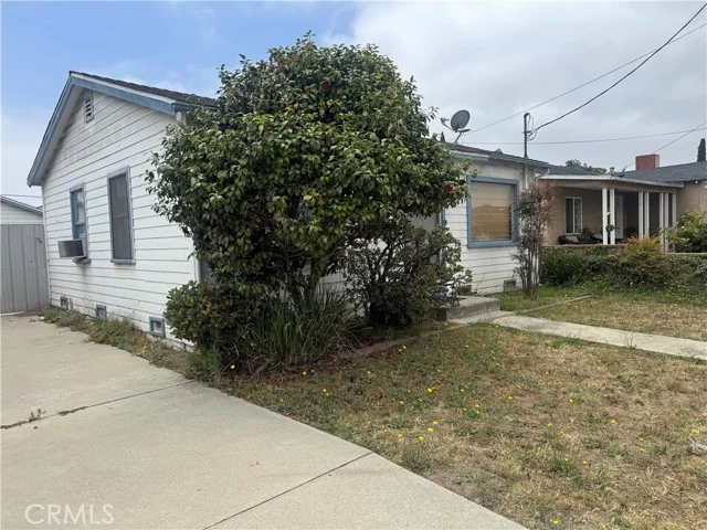 1406 W 223rd Street photo 3
