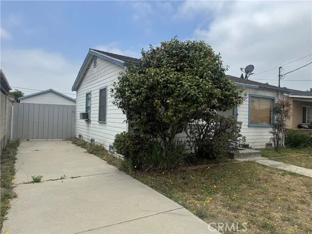 1406 W 223rd Street photo 4