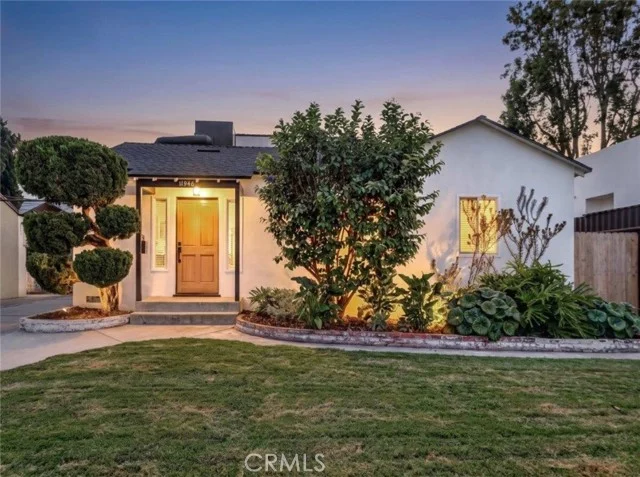 11946 Aneta Street photo 3