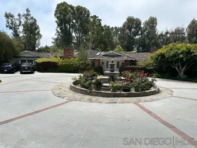 17 Eastfield Dr photo 2