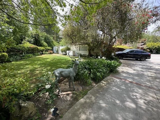 17 Eastfield Dr photo 3