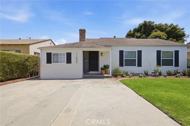 11822 Exposition Boulevard photo 1