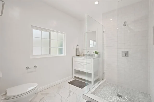 11822 Exposition Boulevard photo 5