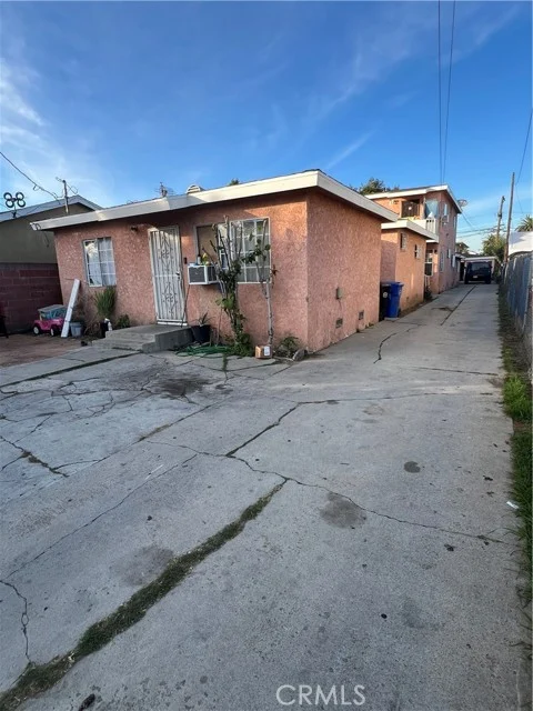 151 E 121st, Los Angeles