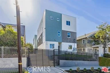 1143 Irolo, Los Angeles