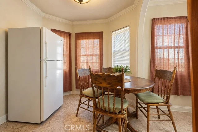 11430 Califa Street photo 5