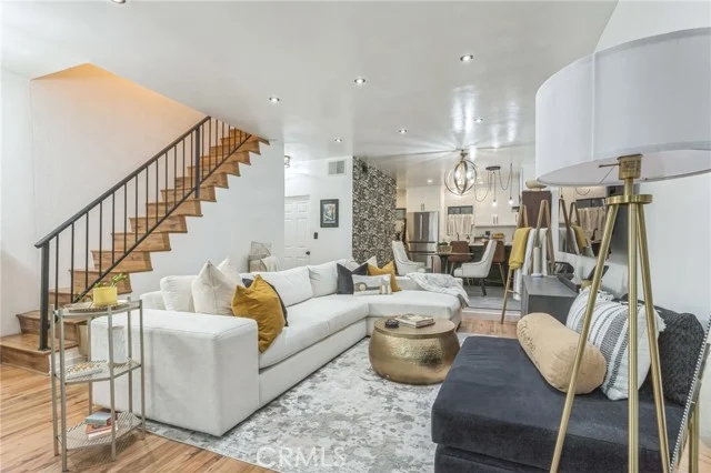 4260 Cedros #D photo 2