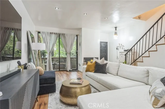 4260 Cedros #D photo 3