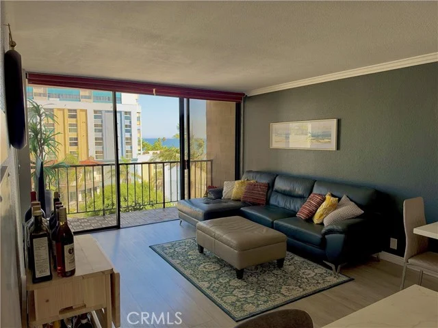 1750 E Ocean #404 photo 5