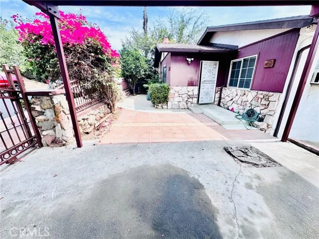 5226 Ithaca photo 3