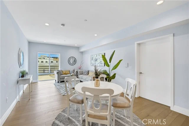 2939 Leeward #403, Los Angeles