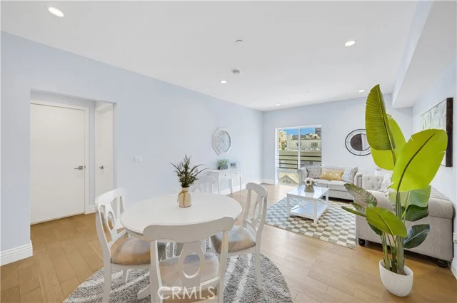 2939 Leeward #403 photo 2
