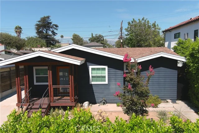 3363 Hollydale photo 1